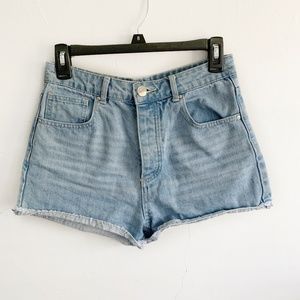 Forever 21 Sz 26 Light Wash High Waist Jean Shorts